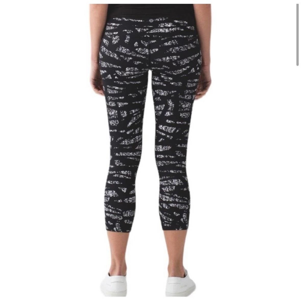 Lululemon Wunder Under Crop Legging Tight (Hi-Rise) Graf Black White Size 6 - Picture 2 of 8